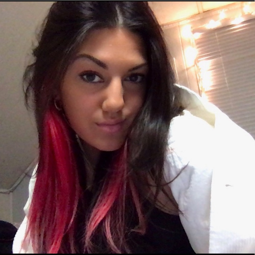 Meet your Posher, Ariana